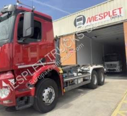 Mercedes Arocs 2645 K - Крюковой мультилифт: фото 1 Mercedes Arocs 2645 K - Крюковой мультилифт: фото 1