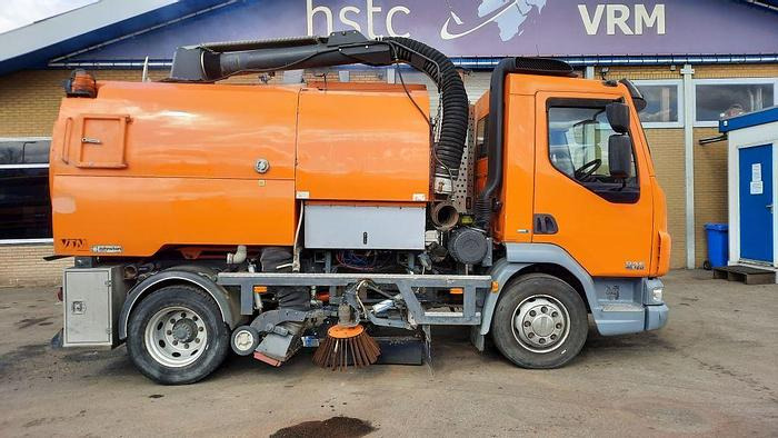 DAF FA LF45G12+ Johnston VF501 - Подметально-уборочная машина: фото 1 DAF FA LF45G12+ Johnston VF501 - Подметально-уборочная машина: фото 1