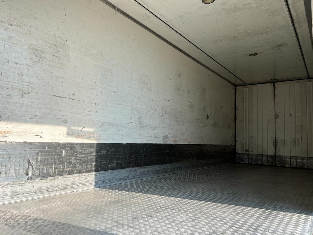 Ekeri TTS3LL 3 aks køletrailer foldedøre - lift - Полуприцеп-рефрижератор: фото 5 Ekeri TTS3LL 3 aks køletrailer foldedøre - lift - Полуприцеп-рефрижератор: фото 5