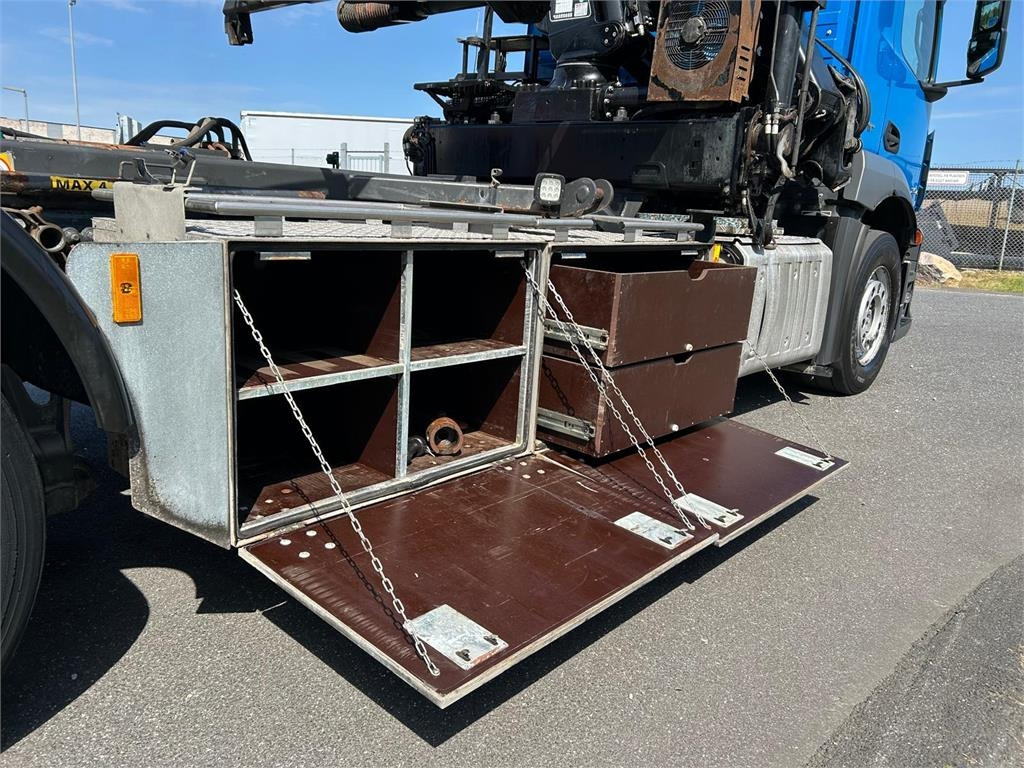 Mercedes-Benz Antos 2546 - Hiab 192 E kran  - Портальный бункеровоз: фото 3 Mercedes-Benz Antos 2546 - Hiab 192 E kran  - Портальный бункеровоз: фото 3