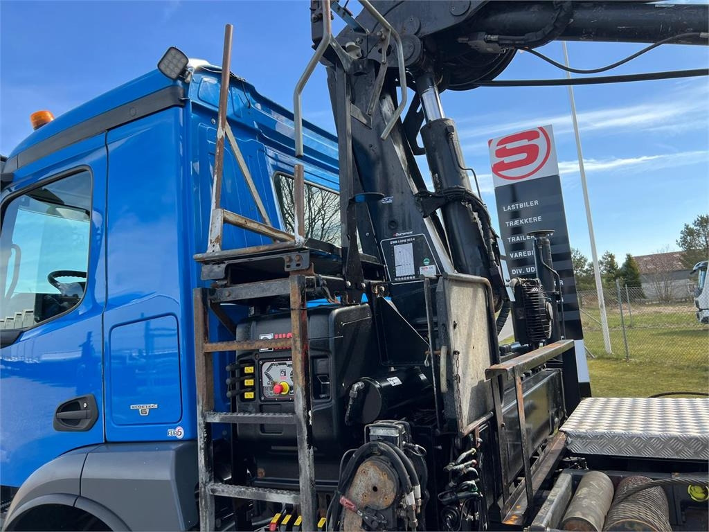 Mercedes-Benz Antos 2546 - Hiab 192 E kran  - Портальный бункеровоз: фото 4 Mercedes-Benz Antos 2546 - Hiab 192 E kran  - Портальный бункеровоз: фото 4