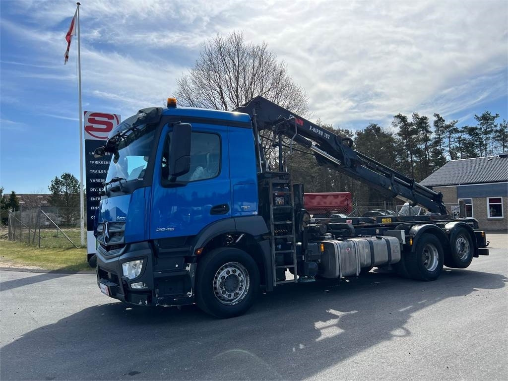 Mercedes-Benz Antos 2546 - Hiab 192 E kran - Портальный бункеровоз: фото 1 Mercedes-Benz Antos 2546 - Hiab 192 E kran - Портальный бункеровоз: фото 1