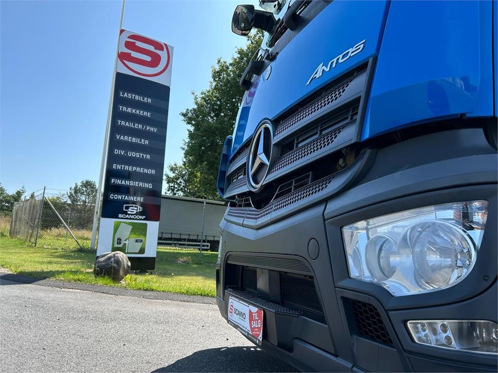 Mercedes-Benz Antos 2546 - Hiab 192 E kran - Портальный бункеровоз: фото 4 Mercedes-Benz Antos 2546 - Hiab 192 E kran - Портальный бункеровоз: фото 4