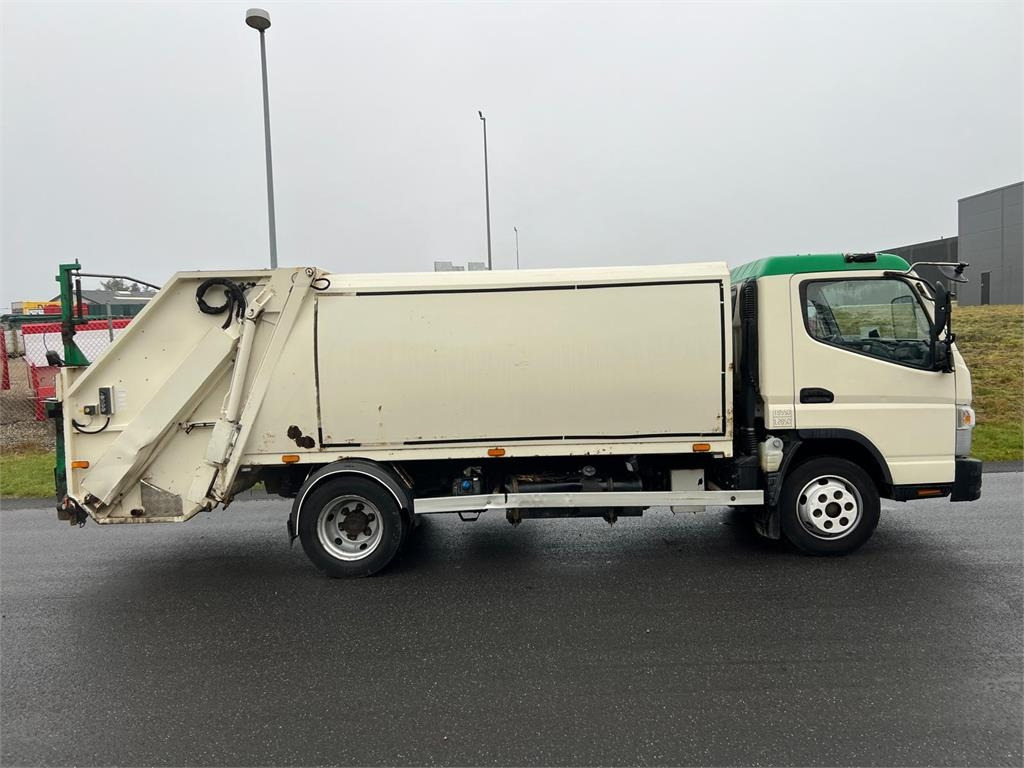 Mitsubishi Fuso CANTER 9C18 - Мусоровоз: фото 4 Mitsubishi Fuso CANTER 9C18 - Мусоровоз: фото 4