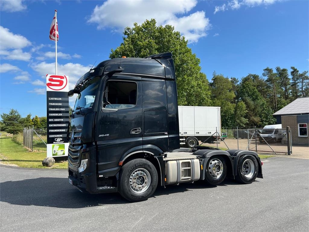 Mercedes-Benz Actros 2545 LS - Тягач: фото 1 Mercedes-Benz Actros 2545 LS - Тягач: фото 1