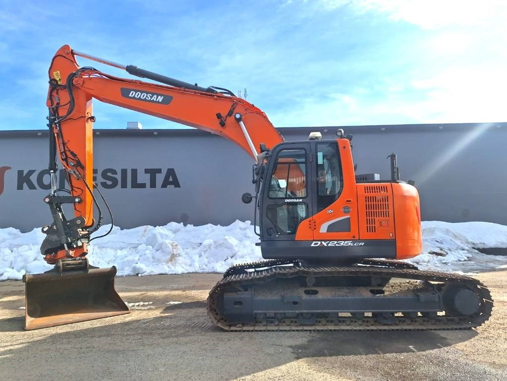 Doosan DX235LCR-5 PYÖRITTÄJÄ, 3D-LAITTEET - Гусеничный экскаватор: фото 1 Doosan DX235LCR-5 PYÖRITTÄJÄ, 3D-LAITTEET - Гусеничный экскаватор: фото 1