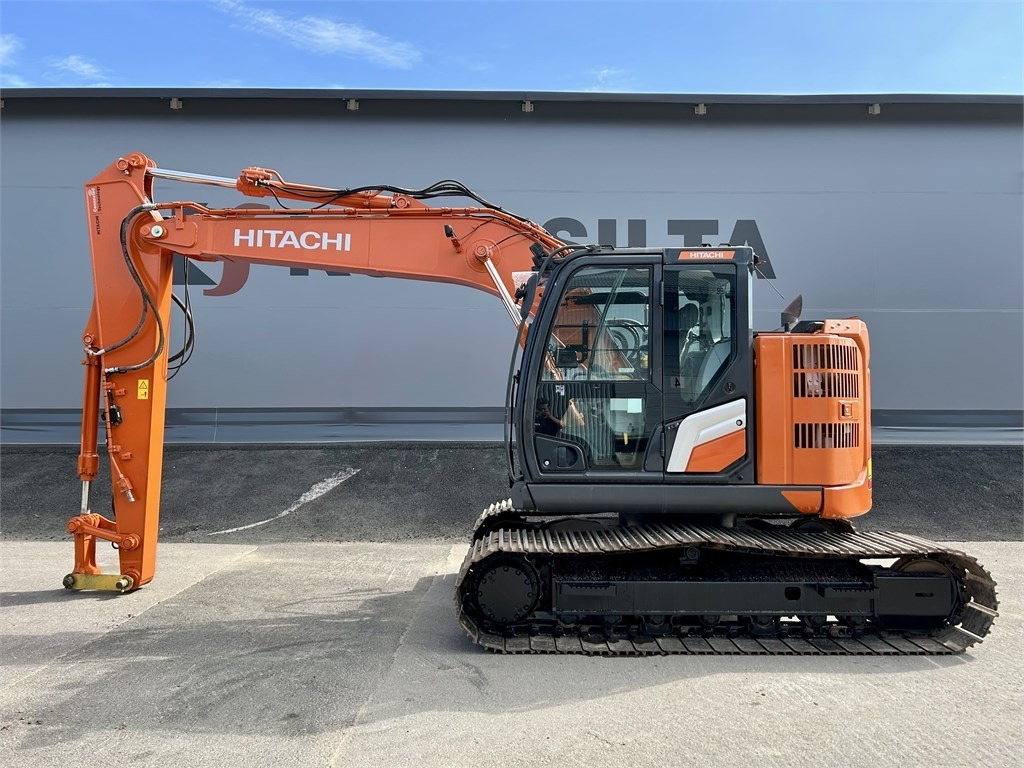 Hitachi ZX135US-7 - Гусеничный экскаватор: фото 1 Hitachi ZX135US-7 - Гусеничный экскаватор: фото 1