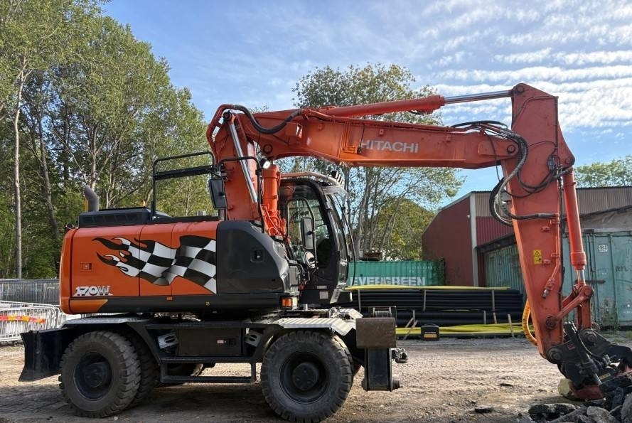 Hitachi ZX170W-6 + Peräkärry 2-akselinen - Колёсный экскаватор: фото 3 Hitachi ZX170W-6 + Peräkärry 2-akselinen - Колёсный экскаватор: фото 3