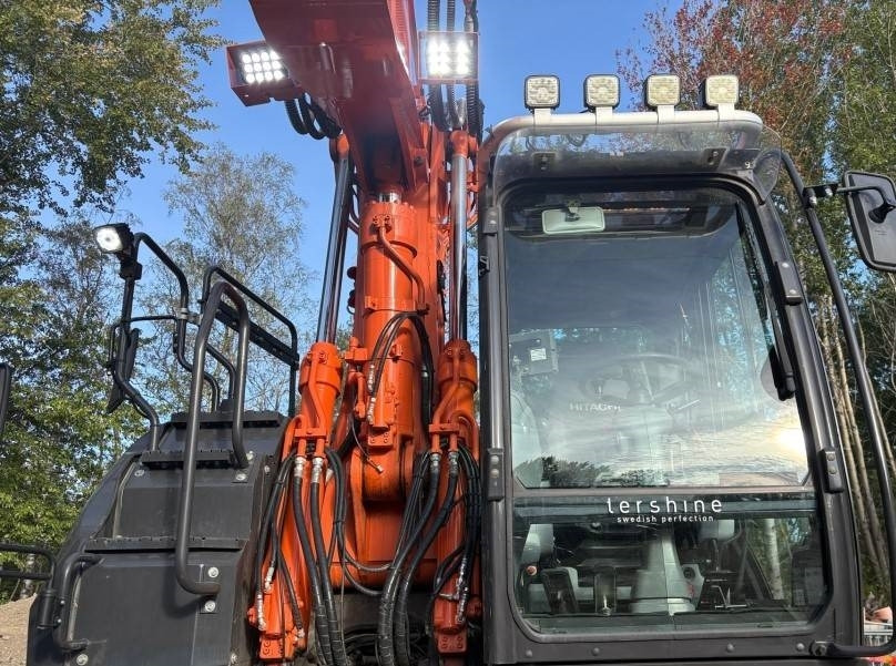 Hitachi ZX170W-6 + Peräkärry 2-akselinen - Колёсный экскаватор: фото 5 Hitachi ZX170W-6 + Peräkärry 2-akselinen - Колёсный экскаватор: фото 5