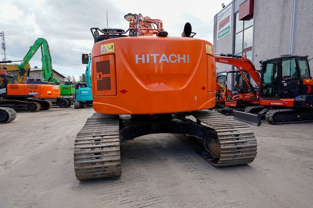 Hitachi ZX225USLC-5B MARTTIINILLA - Гусеничный экскаватор: фото 4 Hitachi ZX225USLC-5B MARTTIINILLA - Гусеничный экскаватор: фото 4