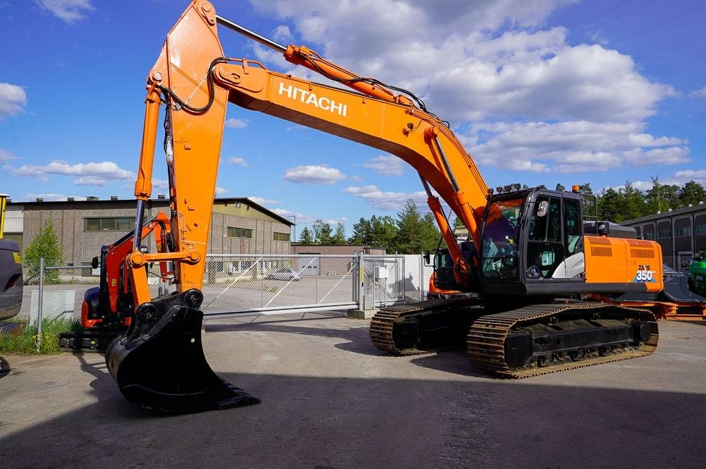 Hitachi ZX350LC-6 UUSI ALAKERTA - Гусеничный экскаватор: фото 2 Hitachi ZX350LC-6 UUSI ALAKERTA - Гусеничный экскаватор: фото 2