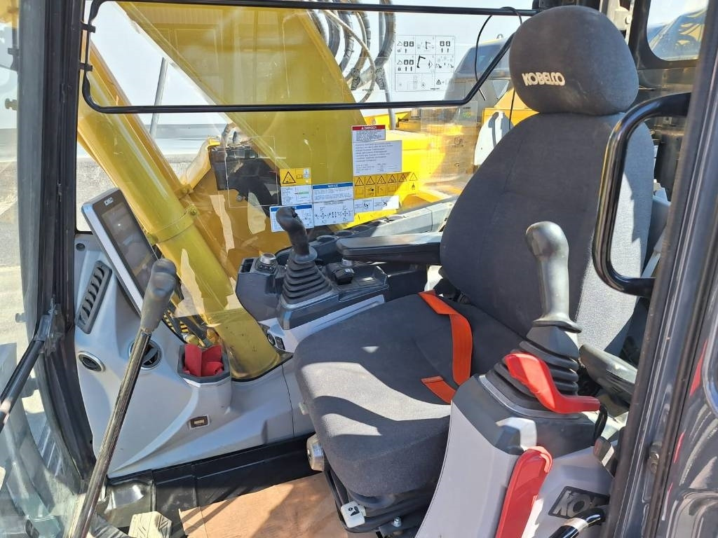 Гусеничный экскаватор Kobelco SK140SRLC-7 KOROTETTU SUOALUSTA 900MM: фото 13