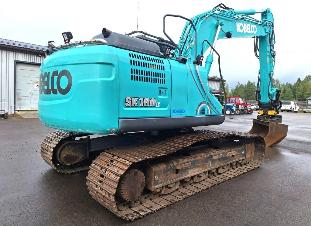 Kobelco SK180LC-10 PYÖRITTÄJÄLLÄ - Гусеничный экскаватор: фото 4 Kobelco SK180LC-10 PYÖRITTÄJÄLLÄ - Гусеничный экскаватор: фото 4