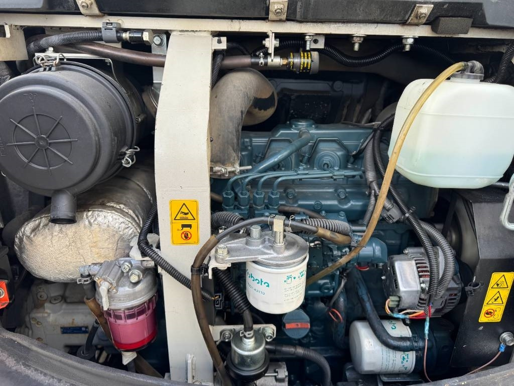 Мини-экскаватор Kubota KX057-4 PYÖRITTÄJÄLLÄ: фото 8