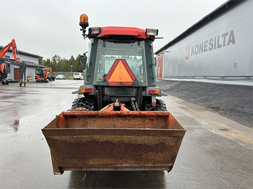 Kubota L 3600 AURA JA HIEKOTIN - Коммунальный трактор: фото 3 Kubota L 3600 AURA JA HIEKOTIN - Коммунальный трактор: фото 3