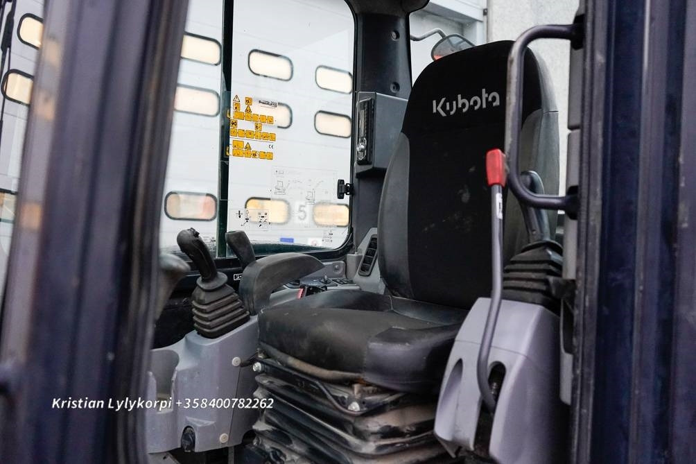 Мини-экскаватор Kubota U48-4 kallistajalla: фото 14