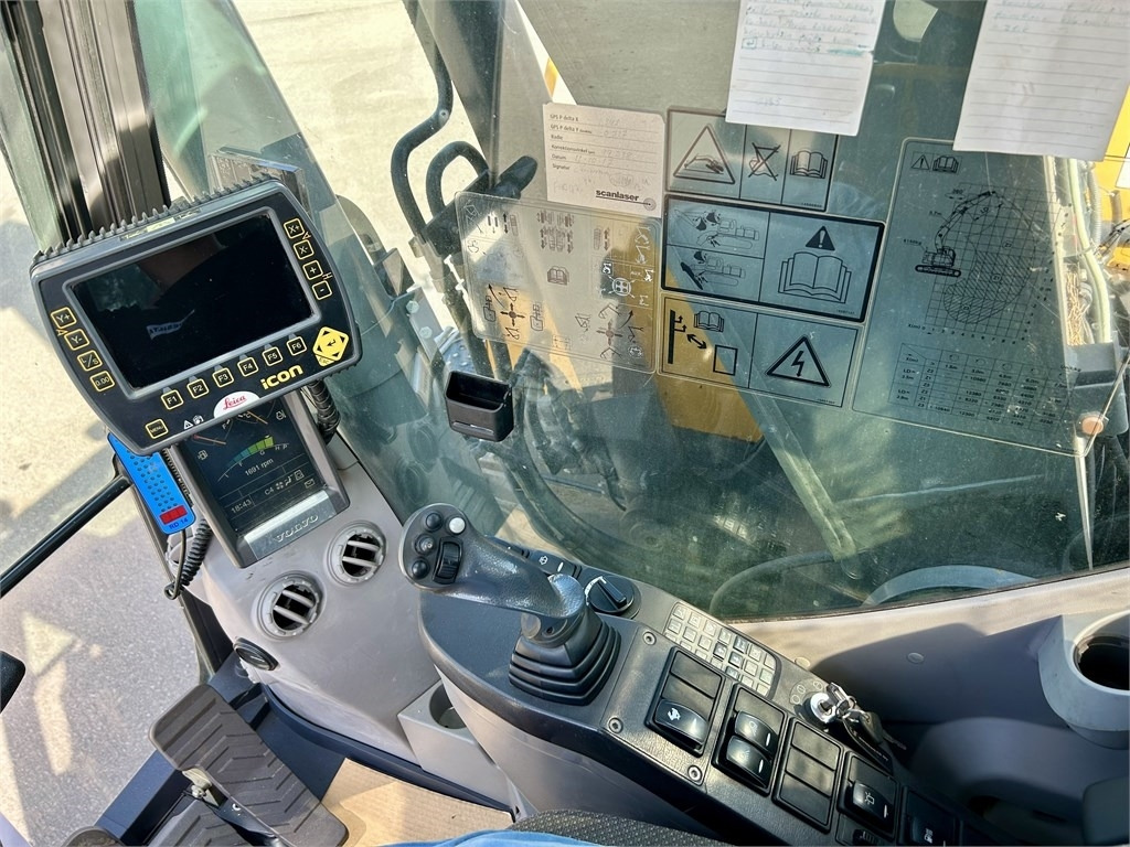 Гусеничный экскаватор Volvo ECR235CL PYÖRITTÄJÄ, 3D-LAITTEET: фото 15
