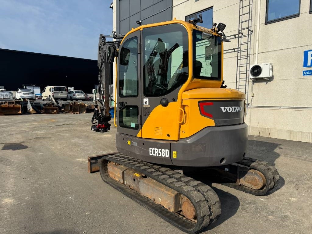 Volvo ECR58D PYÖRITTÄJÄLLÄ - Мини-экскаватор: фото 3 Volvo ECR58D PYÖRITTÄJÄLLÄ - Мини-экскаватор: фото 3
