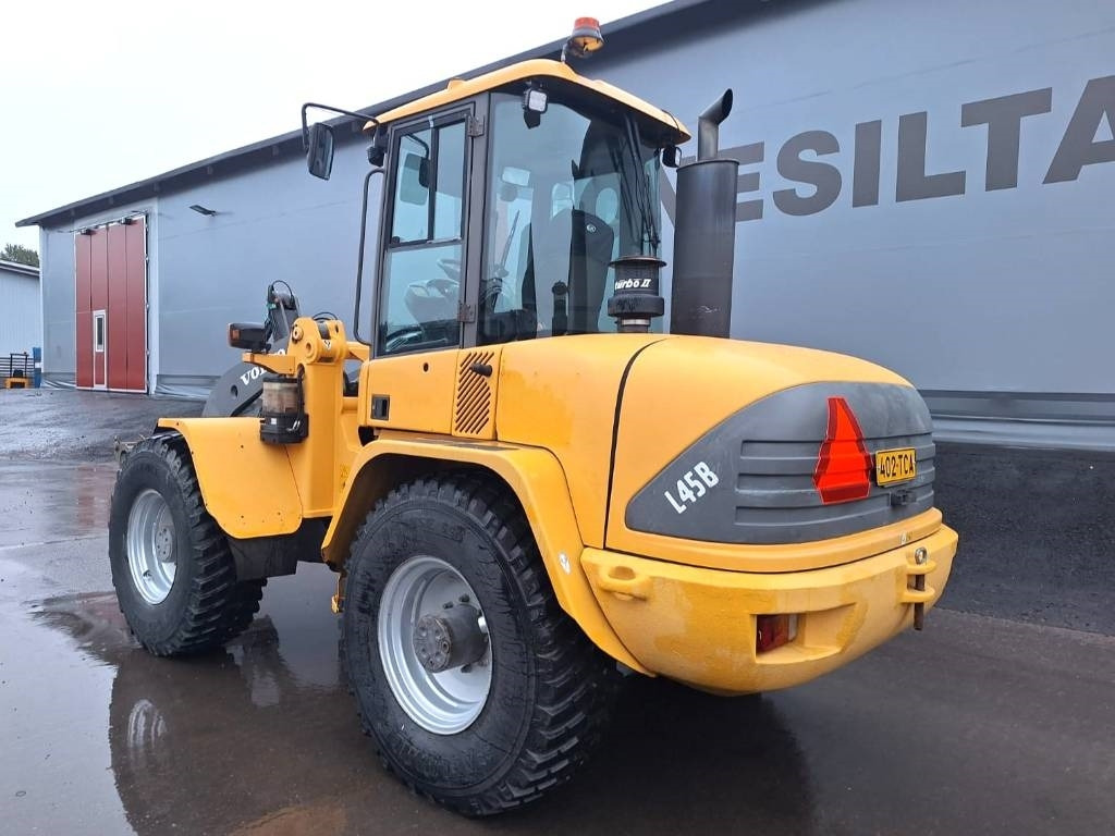 Volvo L45B TPS RASVARI, YM. - Колёсный погрузчик: фото 2 Volvo L45B TPS RASVARI, YM. - Колёсный погрузчик: фото 2