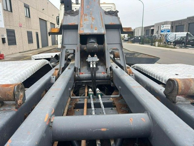 DAF CF85-410. 6x2. EU5. Retarder. - Крюковой мультилифт: фото 4 DAF CF85-410. 6x2. EU5. Retarder. - Крюковой мультилифт: фото 4