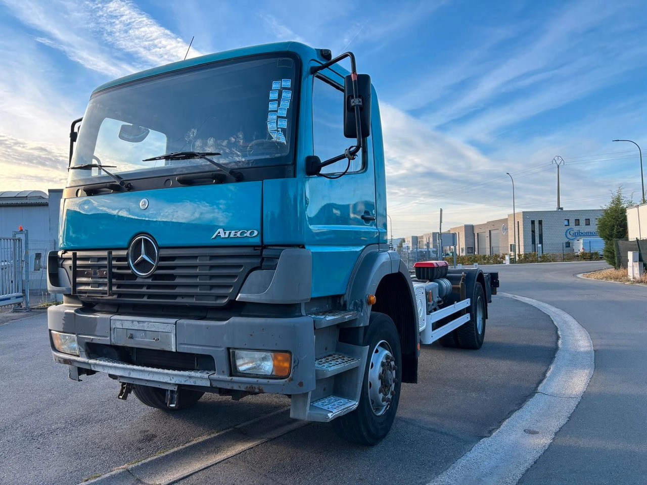 Mercedes-Benz Atego 1823. 6 Zylinder. - Грузовик-шасси: фото 1 Mercedes-Benz Atego 1823. 6 Zylinder. - Грузовик-шасси: фото 1