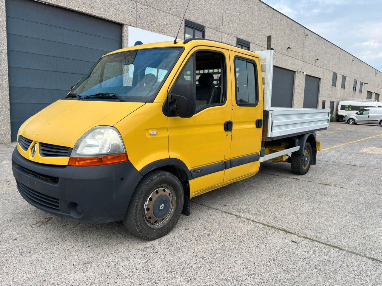 Renault Master Pritsche. 7pl. 2.5 Motor. - Малотоннажный бортовой грузовик, Грузопассажирский фургон: фото 1 Renault Master Pritsche. 7pl. 2.5 Motor. - Малотоннажный бортовой грузовик, Грузопассажирский фургон: фото 1