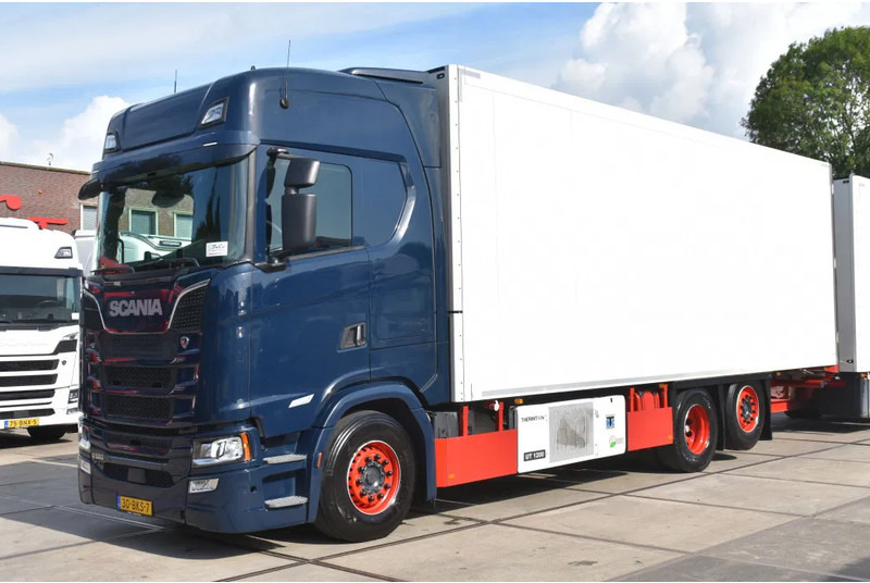 Scania S520 V8 NGS 6x2*4NB - THERMO KING - RETARDER - FULL AIR - WHEELBASE: 515 CM - LED LIGHTS - TOP CONDITION - - Рефрижератор: фото 1 Scania S520 V8 NGS 6x2*4NB - THERMO KING - RETARDER - FULL AIR - WHEELBASE: 515 CM - LED LIGHTS - TOP CONDITION - - Рефрижератор: фото 1