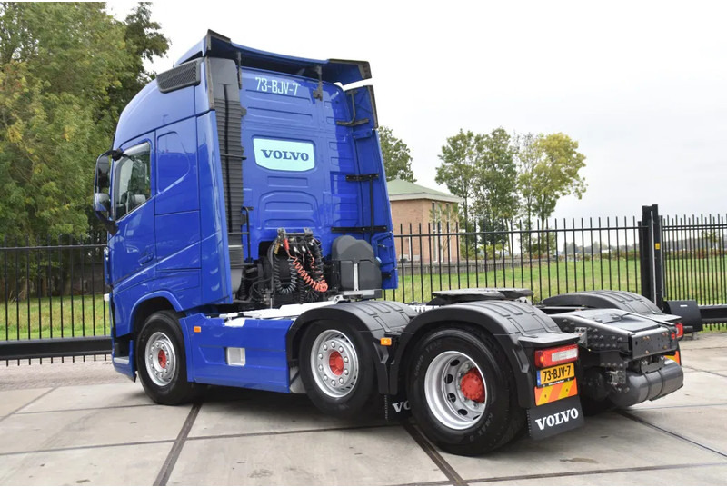 Volvo FH 500 Globetrotter 6x2/4 - EURO 6 - 769 TKM - AIRCO - 2 x FUEL TANKS - TOP CONDITION - - Тягач: фото 3 Volvo FH 500 Globetrotter 6x2/4 - EURO 6 - 769 TKM - AIRCO - 2 x FUEL TANKS - TOP CONDITION - - Тягач: фото 3