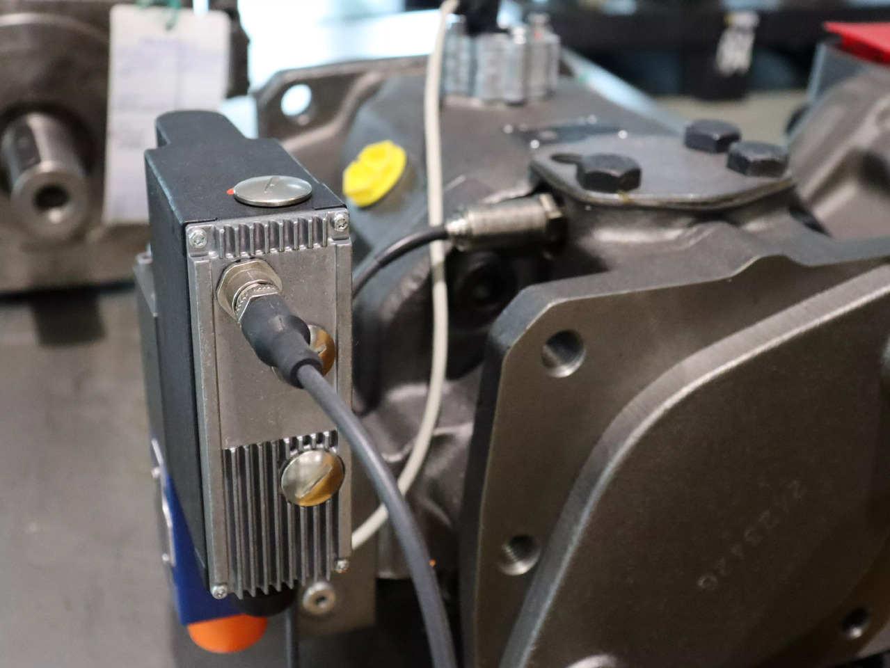 REXROTH SYDFEE-20/140R-PSB12KD5-0487-A2A0FLX - Гидравлический насос для Погрузочно-разгрузочной техники: фото 3 REXROTH SYDFEE-20/140R-PSB12KD5-0487-A2A0FLX - Гидравлический насос для Погрузочно-разгрузочной техники: фото 3
