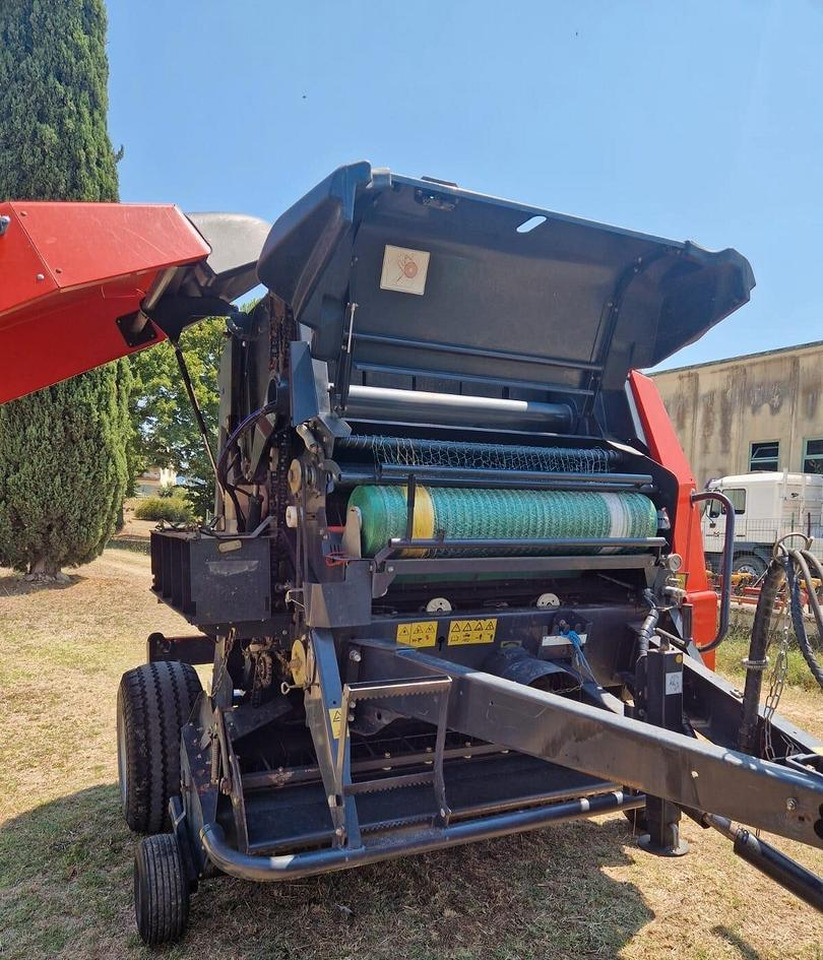 Rotopressa Kuhn - Пресс-подборщик рулонный: фото 3 Rotopressa Kuhn - Пресс-подборщик рулонный: фото 3