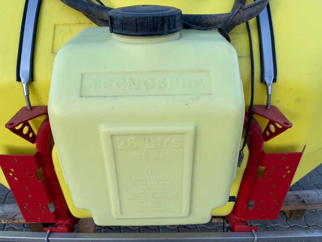 Tecnocar Tecnospra 1500 Fronttank - Комбайн: фото 3 Tecnocar Tecnospra 1500 Fronttank - Комбайн: фото 3