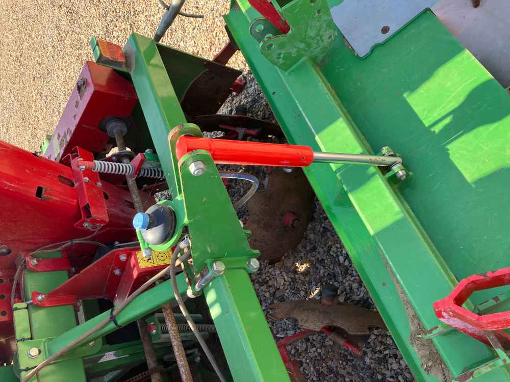 Baselier Baselier 4 Row Mounted FA-W, Potato Planter Tilla Combination - Комбайн: фото 2 Baselier Baselier 4 Row Mounted FA-W, Potato Planter Tilla Combination - Комбайн: фото 2
