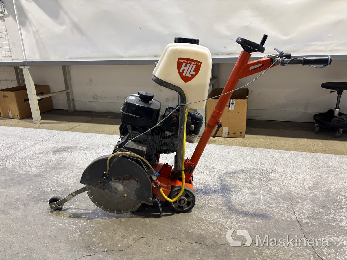 Asfaltskap Husqvarna FS 309 - Асфальтоукладочная техника: фото 1 Asfaltskap Husqvarna FS 309 - Асфальтоукладочная техника: фото 1