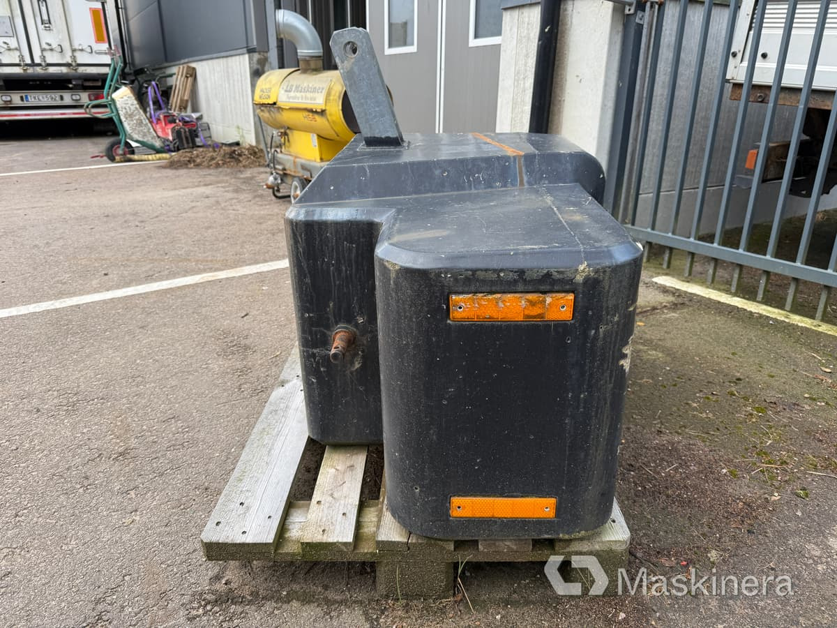 Frontvikt Suer 1000kg - Противовес: фото 4 Frontvikt Suer 1000kg - Противовес: фото 4