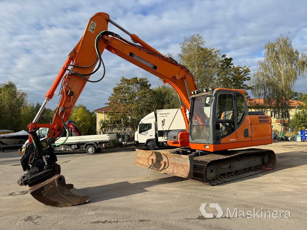 Grävmaskin Doosan DX140LC - Гусеничный экскаватор: фото 1 Grävmaskin Doosan DX140LC - Гусеничный экскаватор: фото 1