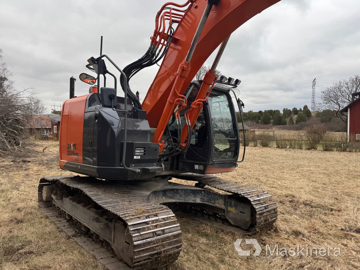 Grävmaskin Hitachi ZX225USLC-5B med redskap - Гусеничный экскаватор: фото 4 Grävmaskin Hitachi ZX225USLC-5B med redskap - Гусеничный экскаватор: фото 4