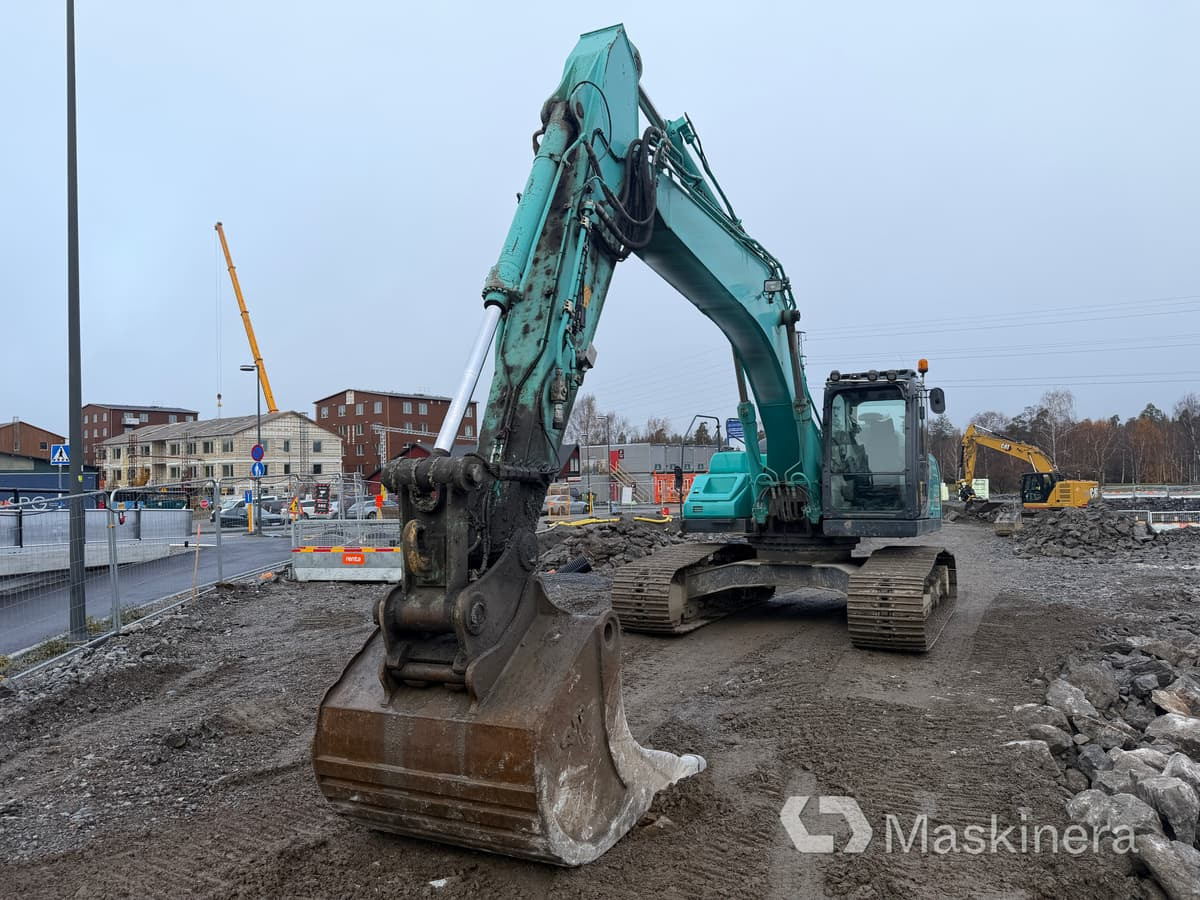 Grävmaskin Kobelco SK260LC-10 - Гусеничный экскаватор: фото 2 Grävmaskin Kobelco SK260LC-10 - Гусеничный экскаватор: фото 2