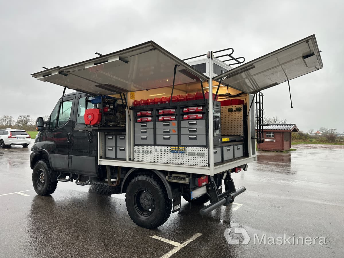 Iveco Daily 55-180 4x4 3.0 Arbetsbil Iveco Daily 4x4 3.0 - Цельнометаллический фургон: фото 3 Iveco Daily 55-180 4x4 3.0 Arbetsbil Iveco Daily 4x4 3.0 - Цельнометаллический фургон: фото 3