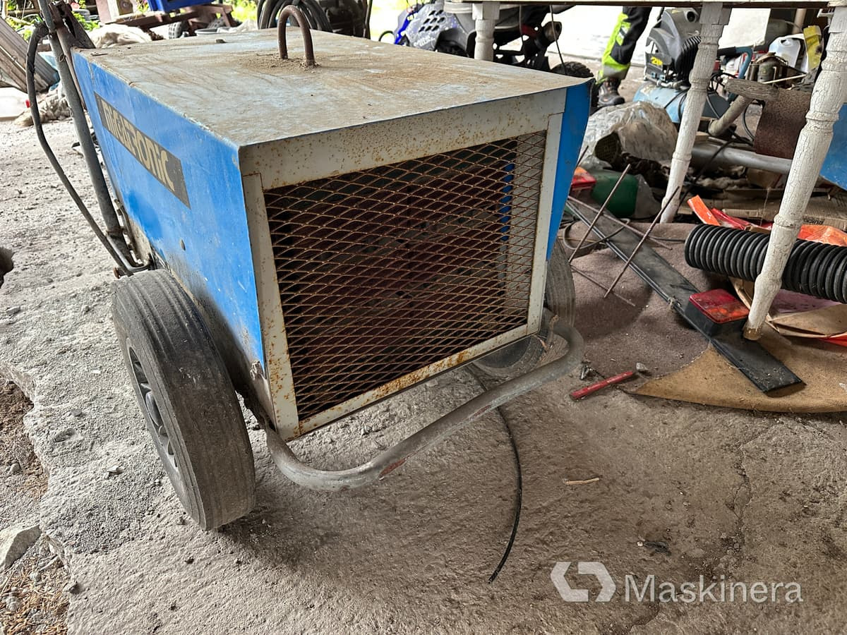 Pinnsvets LUNA LDU 300 - Сварочное оборудование: фото 3 Pinnsvets LUNA LDU 300 - Сварочное оборудование: фото 3