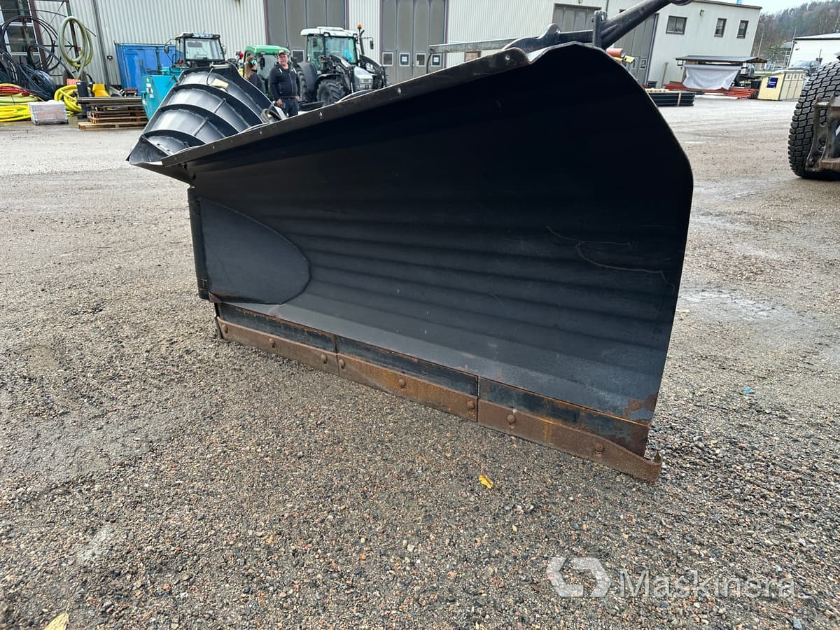 Pronar PUV 4000 HD Vikplog Pronar PUV 4000 HD - Отвал для снега: фото 2 Pronar PUV 4000 HD Vikplog Pronar PUV 4000 HD - Отвал для снега: фото 2