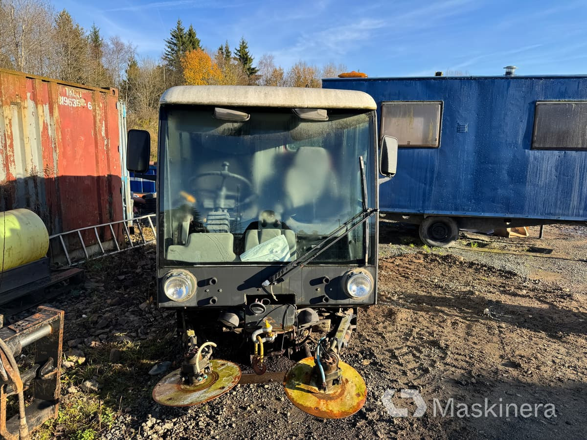 Sopmaskin Johnston Compact 142A 101T (Rep. objekt) - Подметально-уборочная машина: фото 2 Sopmaskin Johnston Compact 142A 101T (Rep. objekt) - Подметально-уборочная машина: фото 2