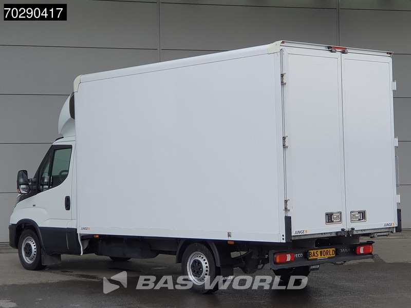 Iveco Daily 35S16 Automaat Bakwagen Achterdeuren 160PK Airco Camera Euro6 Meubelbak Koffer 21m3 Airco - Фургон с закрытым кузовом: фото 2 Iveco Daily 35S16 Automaat Bakwagen Achterdeuren 160PK Airco Camera Euro6 Meubelbak Koffer 21m3 Airco - Фургон с закрытым кузовом: фото 2