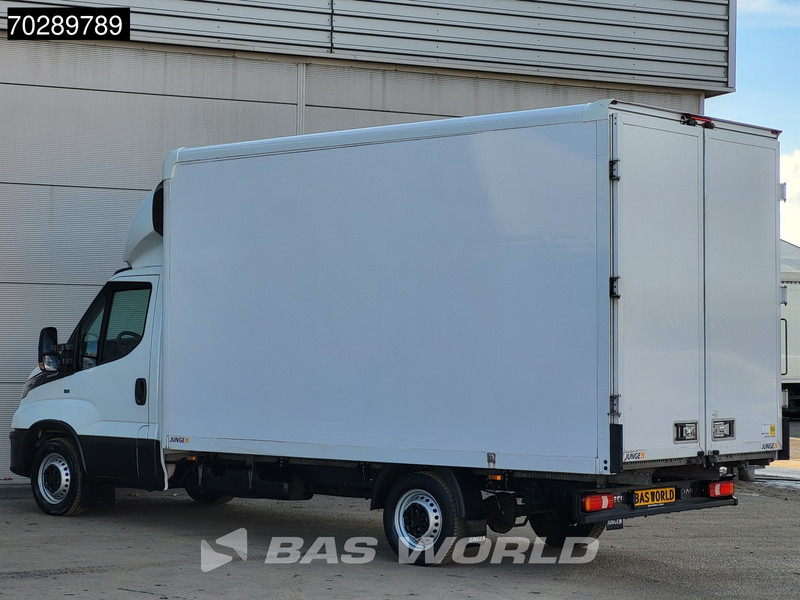 Iveco Daily 35S16 Automaat Bakwagen Achterdeuren 160PK Airco Camera Euro6 Meubelbak Koffer 21m3 Airco - Фургон с закрытым кузовом: фото 2 Iveco Daily 35S16 Automaat Bakwagen Achterdeuren 160PK Airco Camera Euro6 Meubelbak Koffer 21m3 Airco - Фургон с закрытым кузовом: фото 2