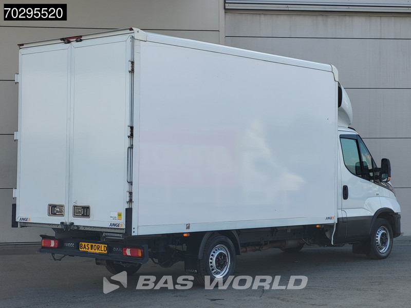 Iveco Daily 35S16 Automaat Bakwagen Achterdeuren 160PK Airco Camera Euro6 Meubelbak Koffer 21m3 Airco - Фургон с закрытым кузовом: фото 5 Iveco Daily 35S16 Automaat Bakwagen Achterdeuren 160PK Airco Camera Euro6 Meubelbak Koffer 21m3 Airco - Фургон с закрытым кузовом: фото 5