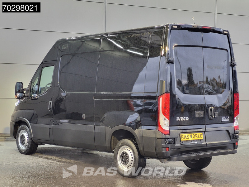 Iveco Daily 35S18 3.0L Automaat L2H2 3,5t Trekgewicht 180PK LED ACC Navi Airco Euro6 L2 Airco - Цельнометаллический фургон: фото 2 Iveco Daily 35S18 3.0L Automaat L2H2 3,5t Trekgewicht 180PK LED ACC Navi Airco Euro6 L2 Airco - Цельнометаллический фургон: фото 2