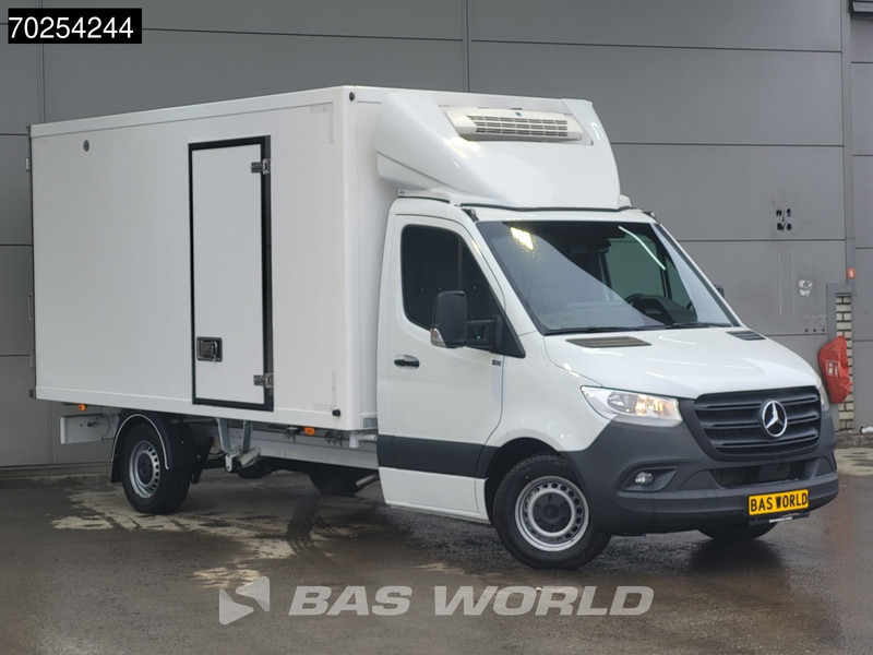 Mercedes-Benz Sprinter 315 CDI Koelwagen Thermo King V-300max 230V stekker Bakwagen Koel Kühlwagen 16m3 Airco Cruise control - Фургон-рефрижератор: фото 3 Mercedes-Benz Sprinter 315 CDI Koelwagen Thermo King V-300max 230V stekker Bakwagen Koel Kühlwagen 16m3 Airco Cruise control - Фургон-рефрижератор: фото 3