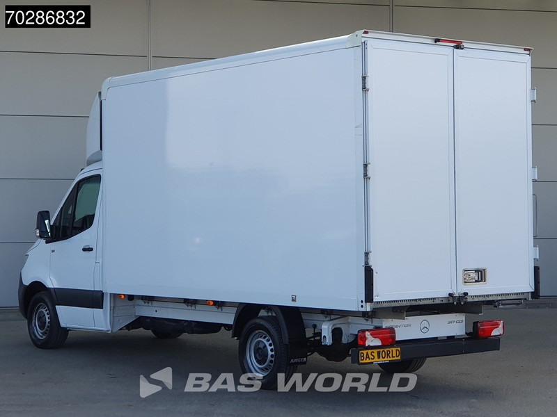 Mercedes-Benz Sprinter 317 CDI Automaat 170PK Bakwagen Achterdeuren Airco Camera Euro6 Meubelbak Koffer 21m3 Airco - Фургон с закрытым кузовом: фото 2 Mercedes-Benz Sprinter 317 CDI Automaat 170PK Bakwagen Achterdeuren Airco Camera Euro6 Meubelbak Koffer 21m3 Airco - Фургон с закрытым кузовом: фото 2