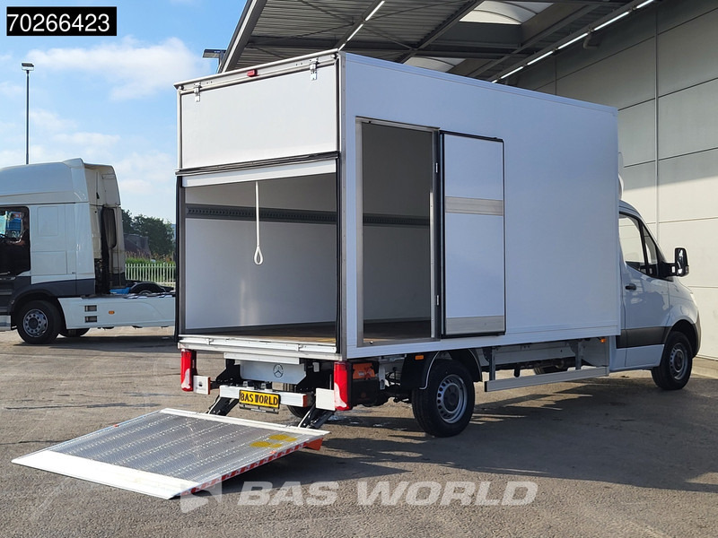 Mercedes-Benz Sprinter 317 CDI Automaat Laadklep Zijdeur Bakwagen Navi Airco Cruise MBUX Euro6 Meubelbak Koffer 12m3 Airco Cruise control - Фургон с закрытым кузовом: фото 3 Mercedes-Benz Sprinter 317 CDI Automaat Laadklep Zijdeur Bakwagen Navi Airco Cruise MBUX Euro6 Meubelbak Koffer 12m3 Airco Cruise control - Фургон с закрытым кузовом: фото 3