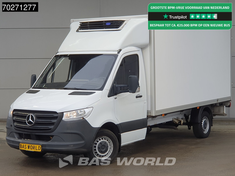 Mercedes-Benz Sprinter 317 CDI Koelwagen Automaat Carrier Xarios 350 230V stekker Cruise Airco Camera Koel Kühlkoffer Koeler Bakwagen 17m3 Airco Cruise - Фургон-рефрижератор: фото 1 Mercedes-Benz Sprinter 317 CDI Koelwagen Automaat Carrier Xarios 350 230V stekker Cruise Airco Camera Koel Kühlkoffer Koeler Bakwagen 17m3 Airco Cruise - Фургон-рефрижератор: фото 1