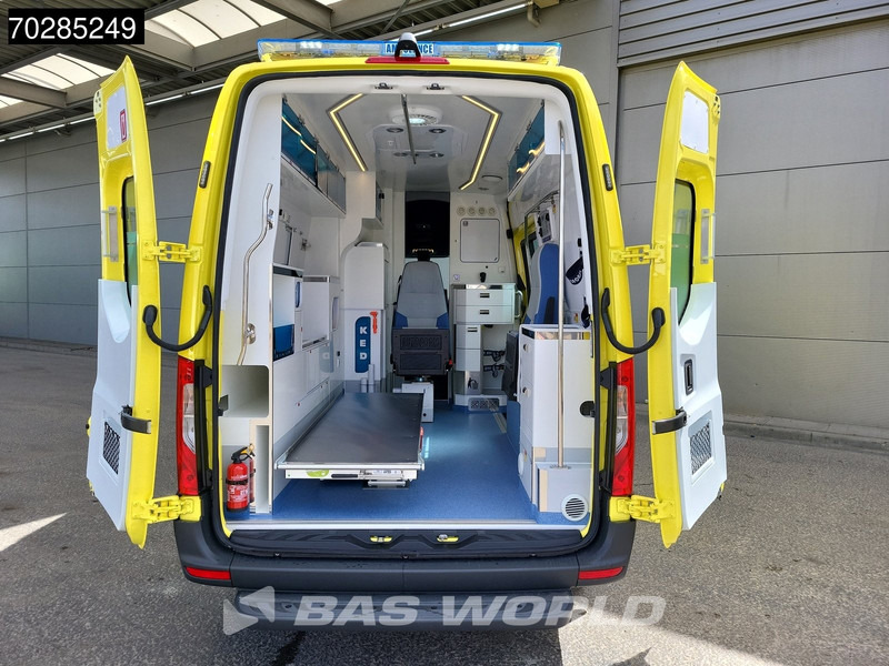 Mercedes-Benz Sprinter 319 CDI Automaat Nieuw! Complete Ambulance Ziekenwagen Rettungswagen Krankenwagen 11m3 Airco Cruise control - Машина скорой помощи: фото 3 Mercedes-Benz Sprinter 319 CDI Automaat Nieuw! Complete Ambulance Ziekenwagen Rettungswagen Krankenwagen 11m3 Airco Cruise control - Машина скорой помощи: фото 3
